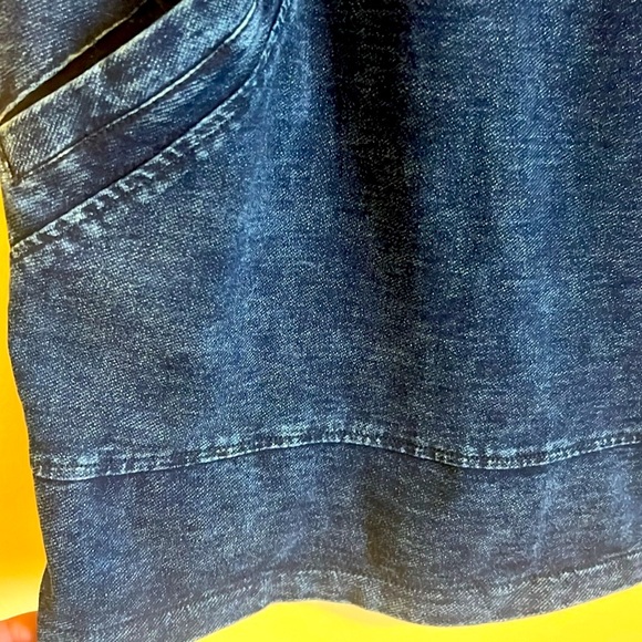 L/M Blue Denim Jeans Top Zippers on Shoulders 2 Front Pockets 65% Cotton Cute - Picture 11 of 14